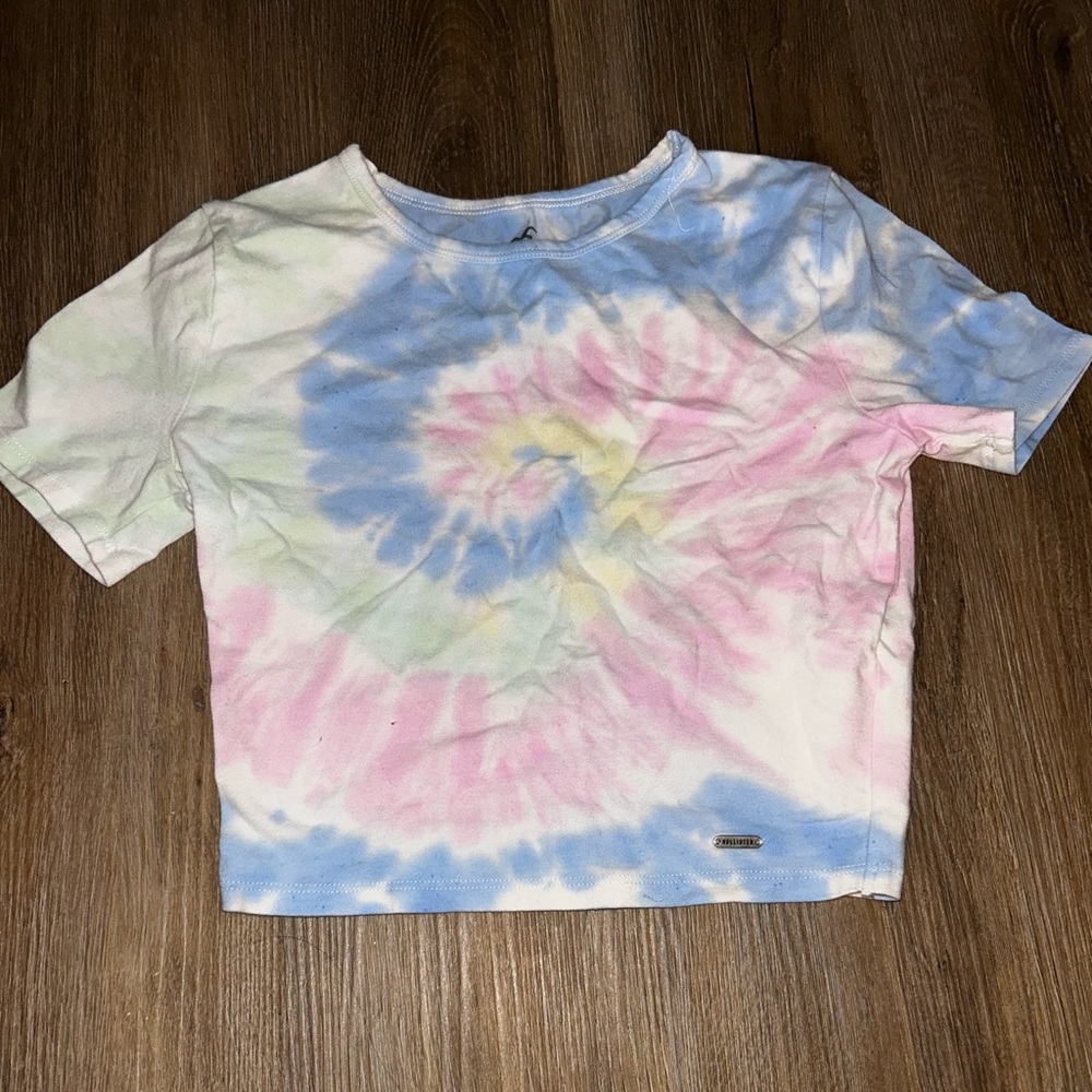 Hollister Pink and Blue Short Sleeve Tie-Dye Tee